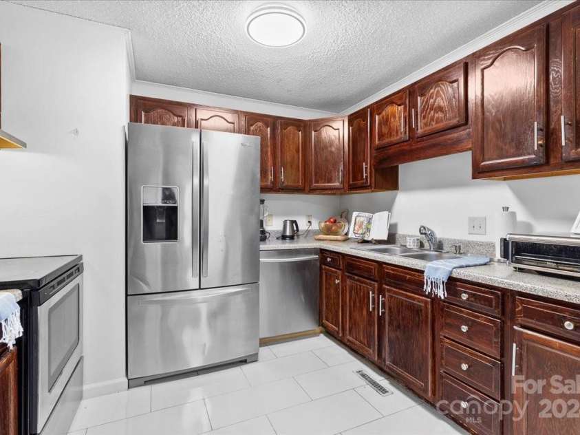 1928 Boulding Avenue, High Point, NC 27265.  MLS# CAR4205250, YatesRealty ID 3963. 