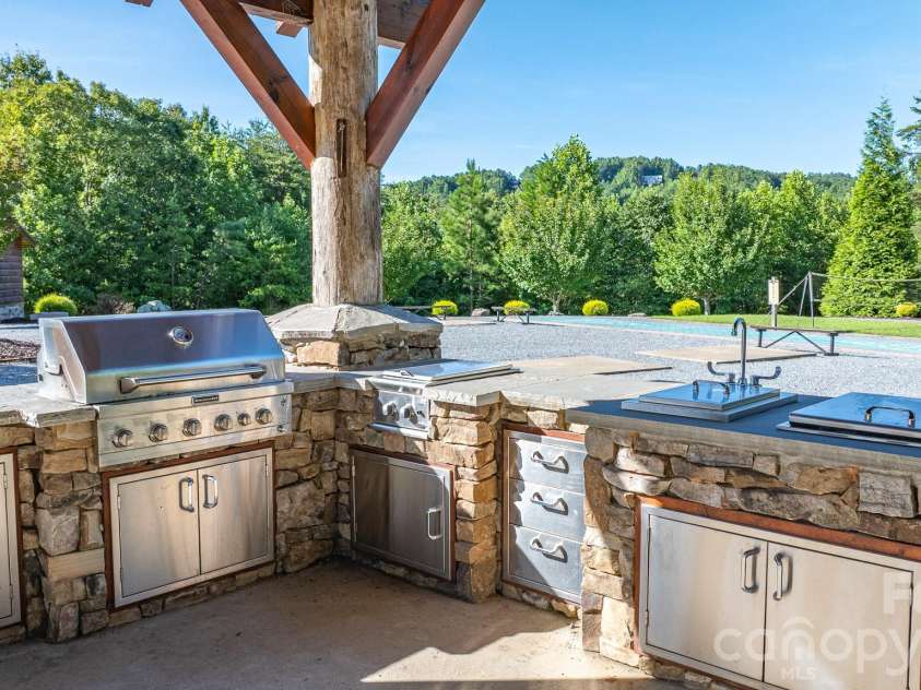1191 Scenic Vista Drive, Nebo, NC 28761.  MLS# CAR4406940, YatesRealty ID 39630. 