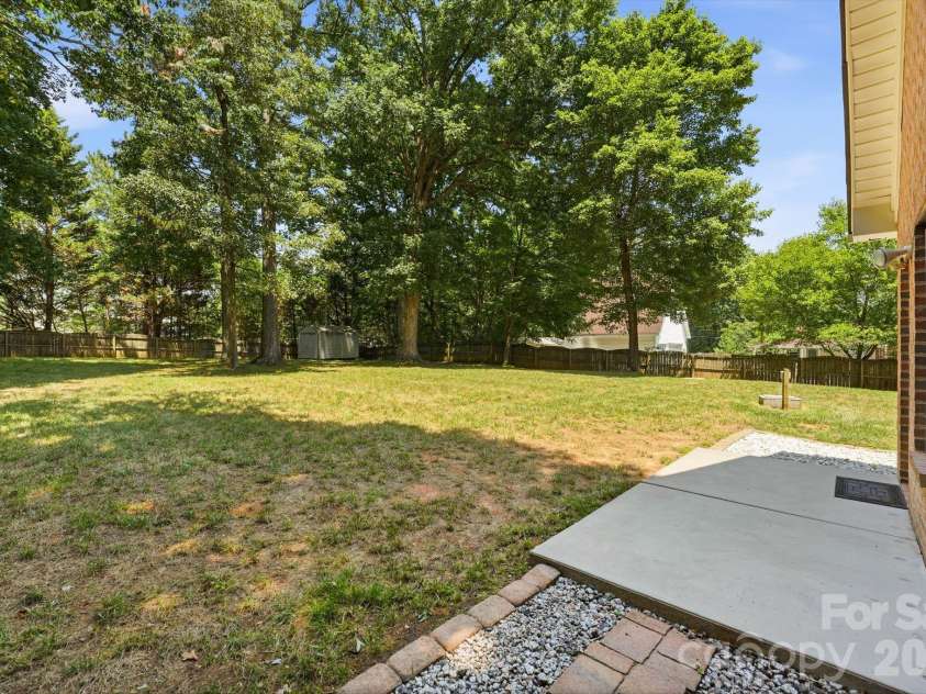 139 Spicewood Circle, Troutman, NC 28166.  MLS# CAR4405852, YatesRealty ID 39631. 