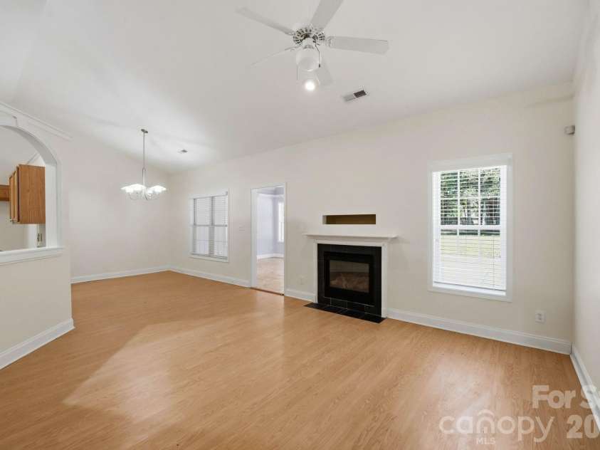 139 Spicewood Circle, Troutman, NC 28166.  MLS# CAR4405852, YatesRealty ID 39631. 