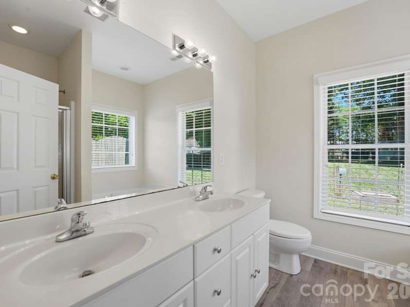 139 Spicewood Circle, Troutman, NC 28166.  MLS# CAR4405852, YatesRealty ID 39631. 