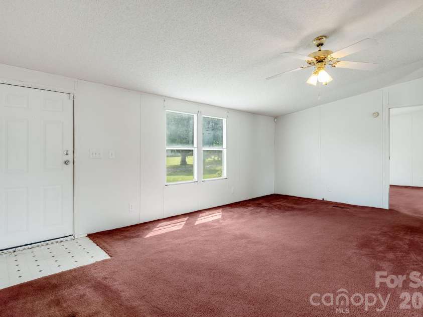 505 Crescent Way, Horse Shoe, NC 28742.  MLS# CAR4403929, YatesRealty ID 39639. 