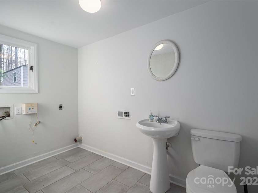 1934 Hickory Hills Drive, Denver, NC 28037.  MLS# CAR4209236, YatesRealty ID 3964. 1/2 bath plus laundry room