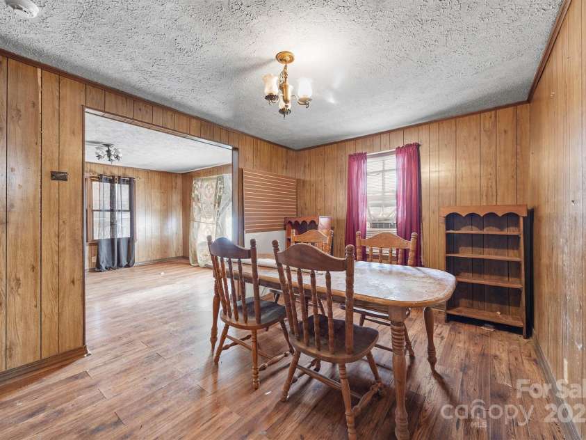 2012 Baton Rouge Road, Chester, SC 29706.  MLS# CAR4328649, YatesRealty ID 3964. 