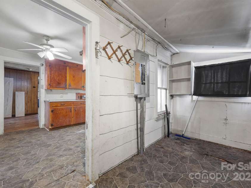 2012 Baton Rouge Road, Chester, SC 29706.  MLS# CAR4328649, YatesRealty ID 3964. 