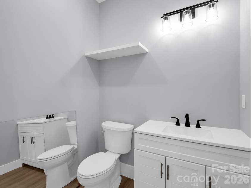 3 Pinnacle View Road, Asheville, NC 28803.  MLS# CAR4303110, YatesRealty ID 3964. 