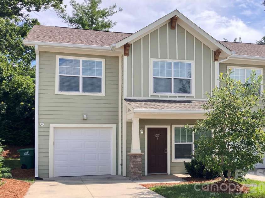 1017 Baldwin Commons Drive, Arden, NC 28704.  MLS# CAR4407131, YatesRealty ID 39643. 