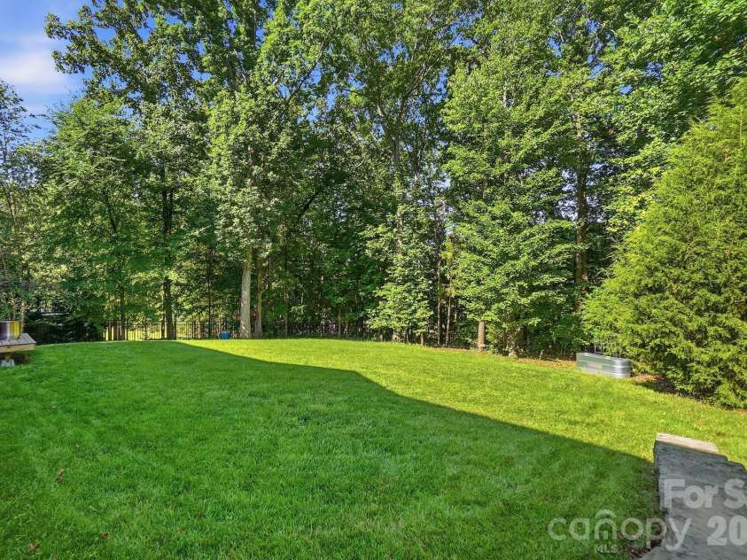 8306 Early Bird Way, Charlotte, NC 28227.  MLS# CAR4405672, YatesRealty ID 39644. Backyard