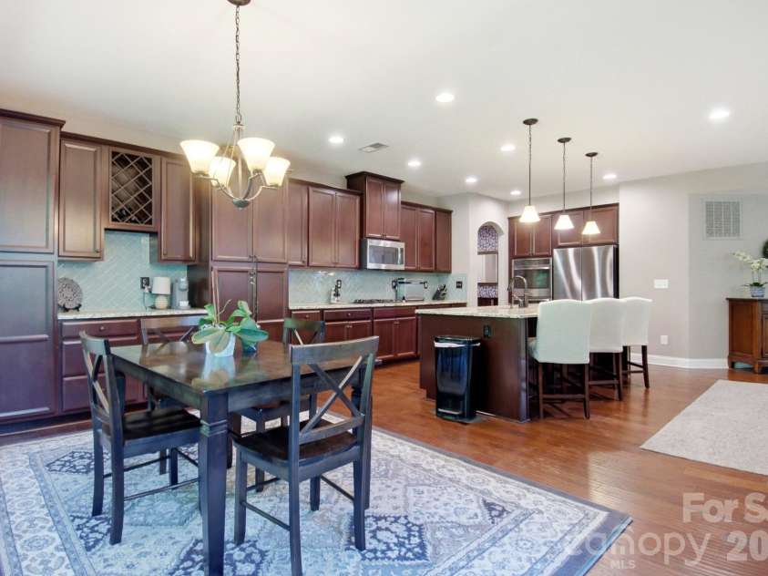 8306 Early Bird Way, Charlotte, NC 28227.  MLS# CAR4405672, YatesRealty ID 39644. Breakfast Nook/Kitchen