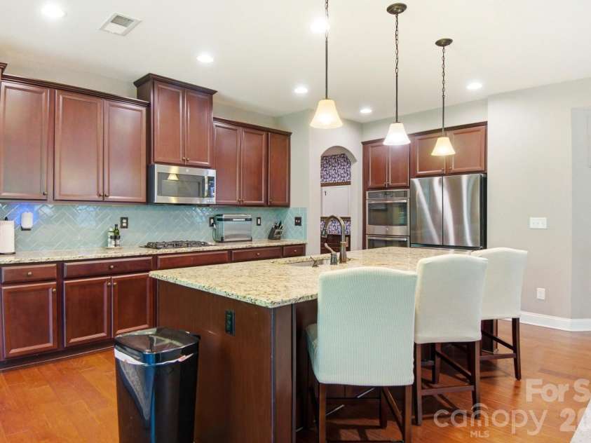 8306 Early Bird Way, Charlotte, NC 28227.  MLS# CAR4405672, YatesRealty ID 39644. Kitchen