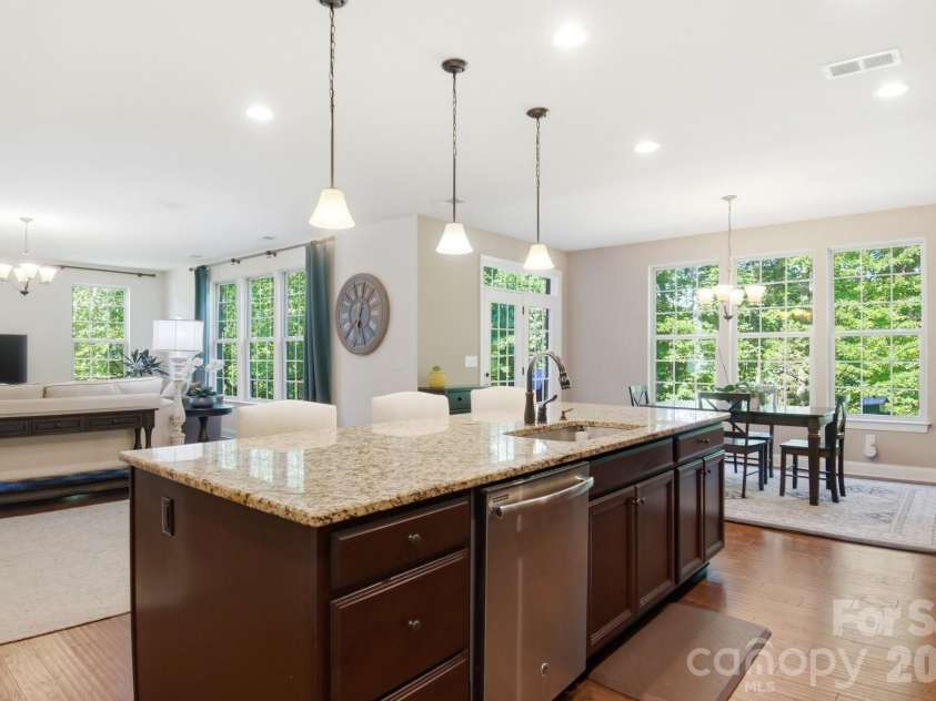 8306 Early Bird Way, Charlotte, NC 28227.  MLS# CAR4405672, YatesRealty ID 39644. Kitchen