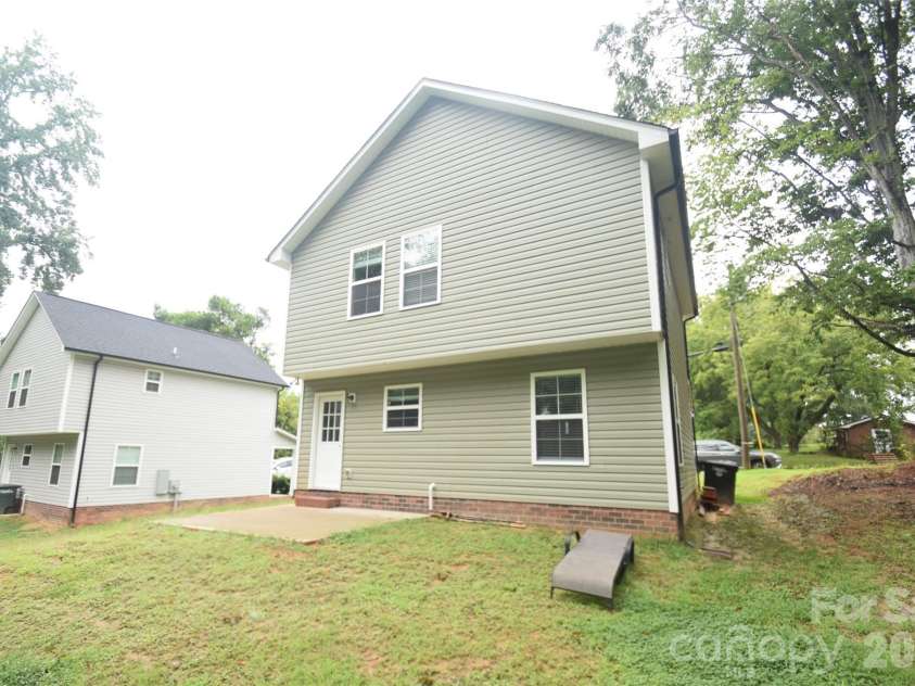 921 Pineridge Street, Concord, NC 28025.  MLS# CAR4407279, YatesRealty ID 39645. 