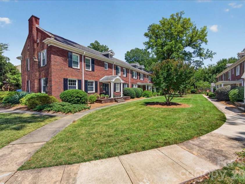 524 Hawthorne Lane, Charlotte, NC 28204.  MLS# CAR4395091, YatesRealty ID 39646. 