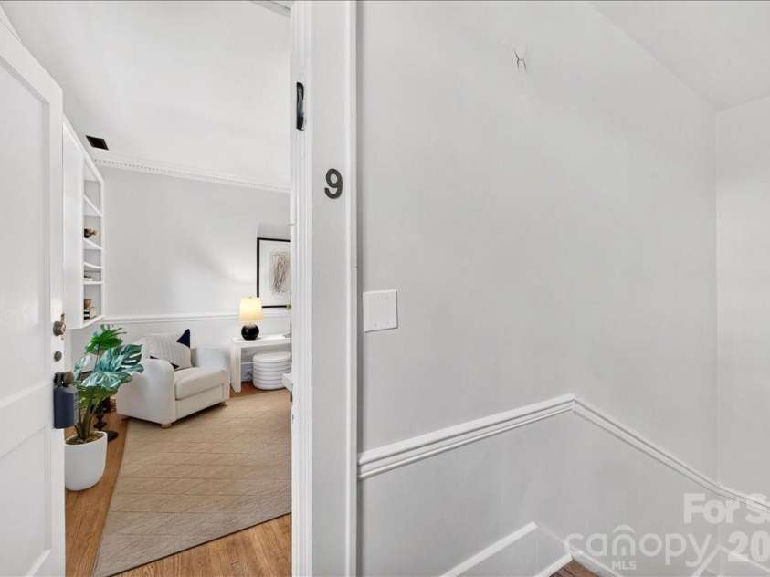 524 Hawthorne Lane, Charlotte, NC 28204.  MLS# CAR4395091, YatesRealty ID 39646. 
