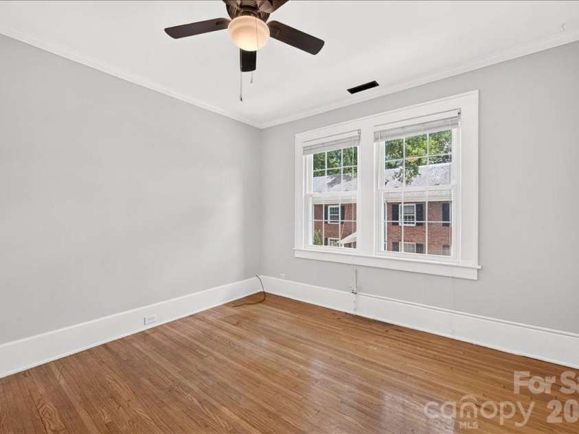 524 Hawthorne Lane, Charlotte, NC 28204.  MLS# CAR4395091, YatesRealty ID 39646. 