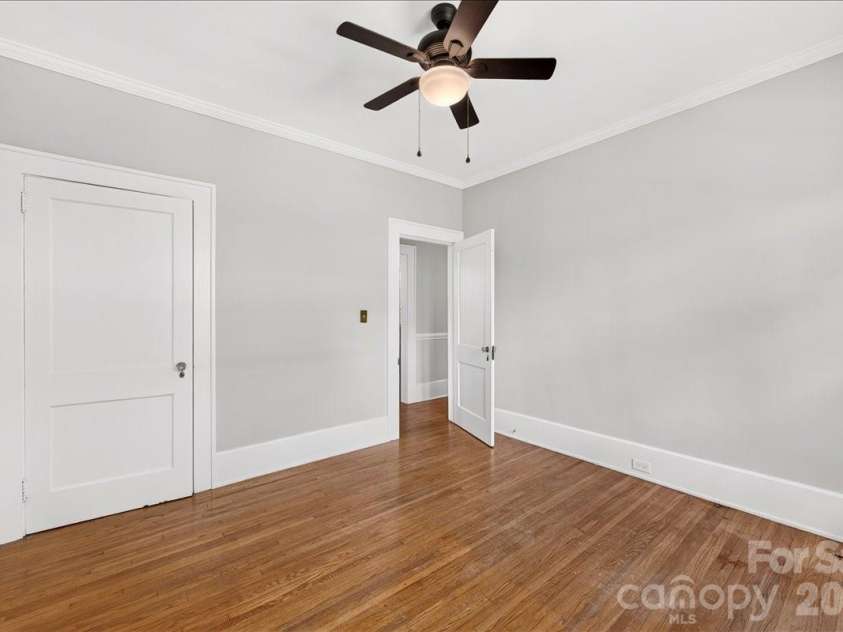 524 Hawthorne Lane, Charlotte, NC 28204.  MLS# CAR4395091, YatesRealty ID 39646. 