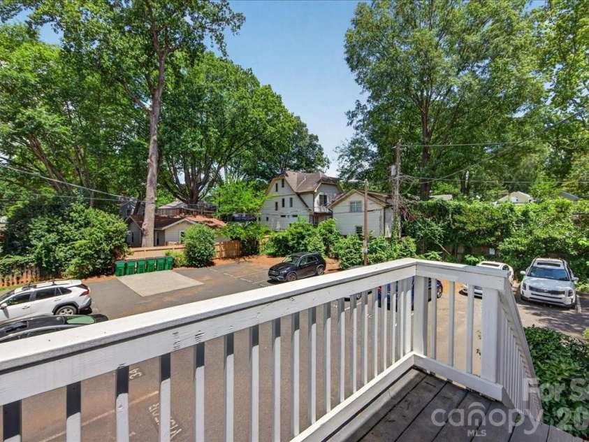 524 Hawthorne Lane, Charlotte, NC 28204.  MLS# CAR4395091, YatesRealty ID 39646. 