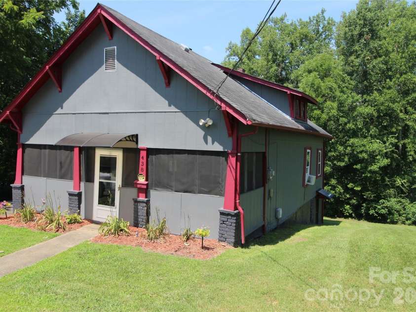 438 Folk Street, Lenoir, NC 28645.  MLS# CAR4405915, YatesRealty ID 39649. 
