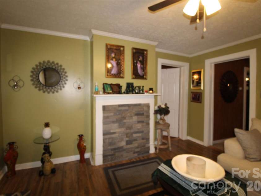 438 Folk Street, Lenoir, NC 28645.  MLS# CAR4405915, YatesRealty ID 39649. 