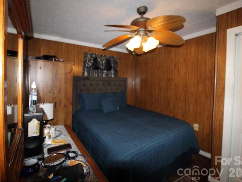 438 Folk Street, Lenoir, NC 28645.  MLS# CAR4405915, YatesRealty ID 39649. 