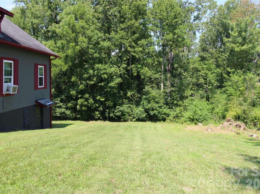 438 Folk Street, Lenoir, NC 28645.  MLS# CAR4405915, YatesRealty ID 39649. 