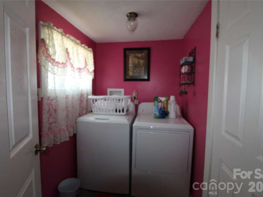 438 Folk Street, Lenoir, NC 28645.  MLS# CAR4405915, YatesRealty ID 39649. Laundry