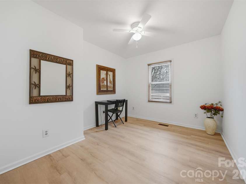 2336 21st Avenue, Hickory, NC 28601.  MLS# CAR4330468, YatesRealty ID 3965. 