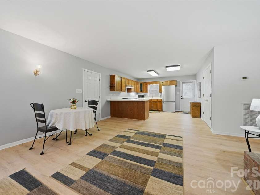 2336 21st Avenue, Hickory, NC 28601.  MLS# CAR4330468, YatesRealty ID 3965. 