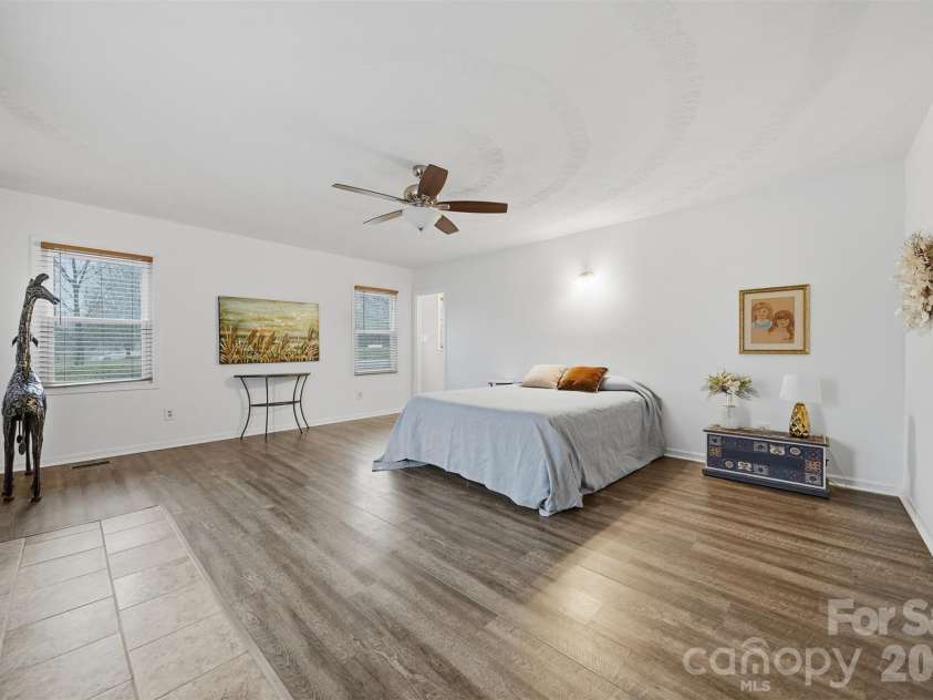 2336 21st Avenue, Hickory, NC 28601.  MLS# CAR4330468, YatesRealty ID 3965. 