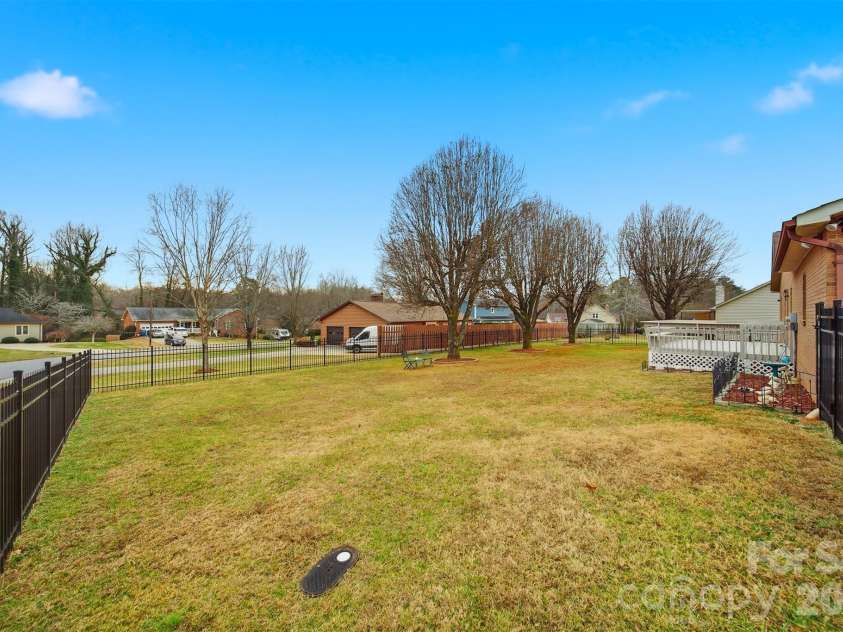 2336 21st Avenue, Hickory, NC 28601.  MLS# CAR4330468, YatesRealty ID 3965. 