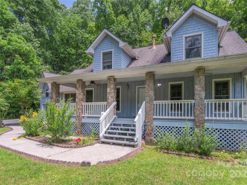 98 Choga Ridge, Whittier, NC 28789.  MLS# CAR4270600, YatesRealty ID 3965. 