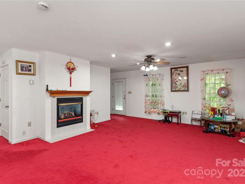 98 Choga Ridge, Whittier, NC 28789.  MLS# CAR4270600, YatesRealty ID 3965. 
