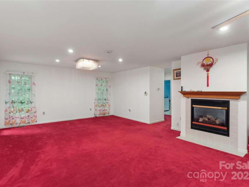 98 Choga Ridge, Whittier, NC 28789.  MLS# CAR4270600, YatesRealty ID 3965. 