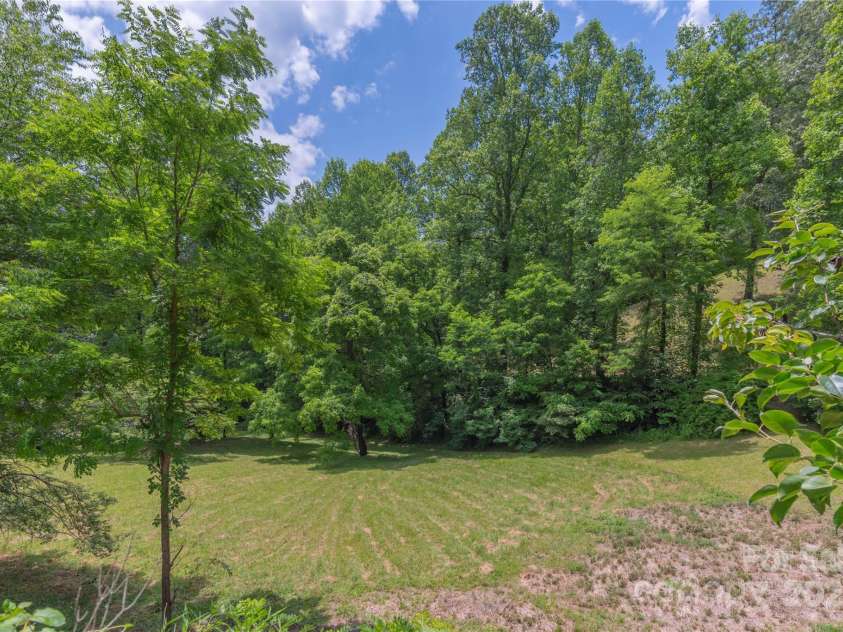 98 Choga Ridge, Whittier, NC 28789.  MLS# CAR4270600, YatesRealty ID 3965. 