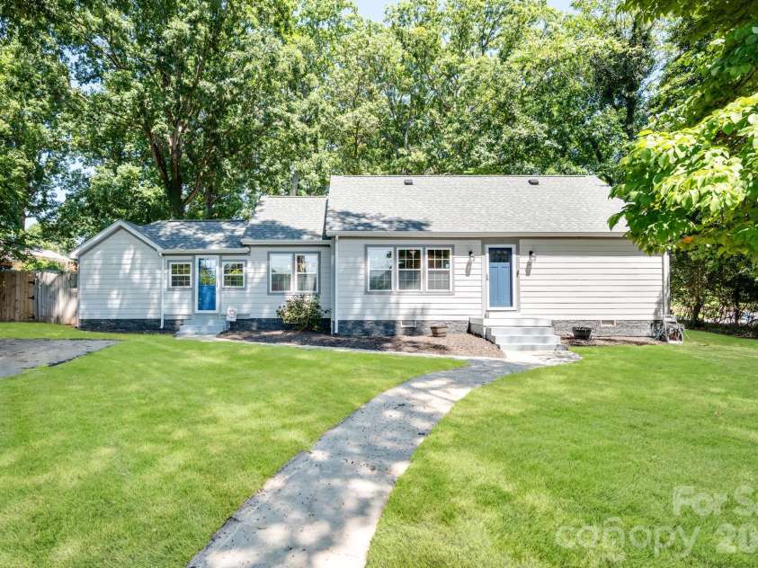 410 Cannon Boulevard, Kannapolis, NC 28083.  MLS# CAR4389804, YatesRealty ID 39651. 