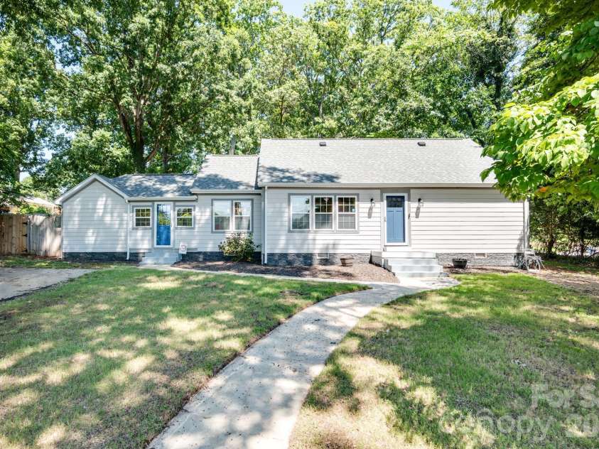 410 Cannon Boulevard, Kannapolis, NC 28083.  MLS# CAR4389804, YatesRealty ID 39651. 