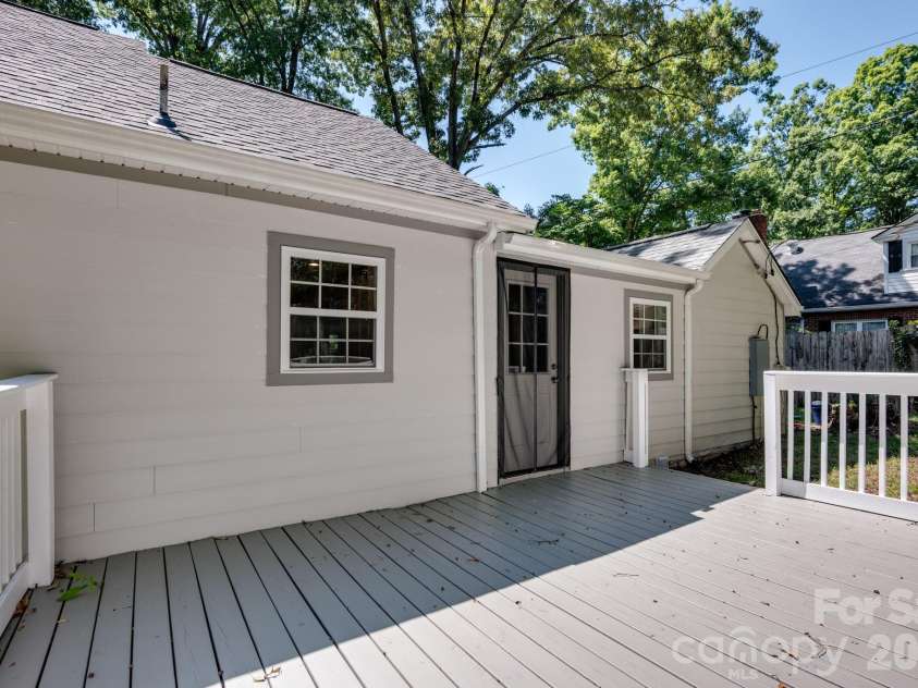 410 Cannon Boulevard, Kannapolis, NC 28083.  MLS# CAR4389804, YatesRealty ID 39651. 