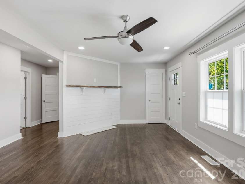 410 Cannon Boulevard, Kannapolis, NC 28083.  MLS# CAR4389804, YatesRealty ID 39651. 