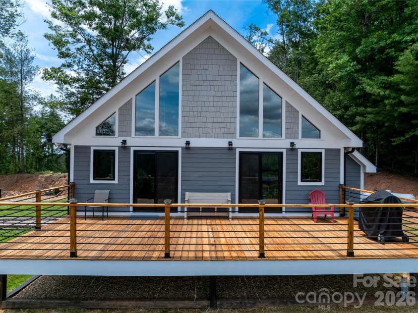 143 Fox Grape Hollow Road, Mars Hill, NC 28754.  MLS# CAR4397871, YatesRealty ID 39652. 