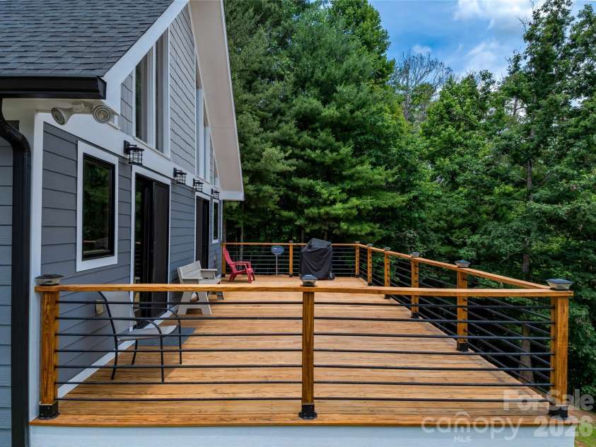 143 Fox Grape Hollow Road, Mars Hill, NC 28754.  MLS# CAR4397871, YatesRealty ID 39652. 