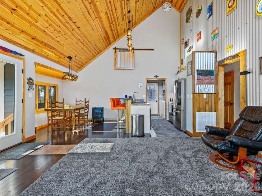 143 Fox Grape Hollow Road, Mars Hill, NC 28754.  MLS# CAR4397871, YatesRealty ID 39652. 