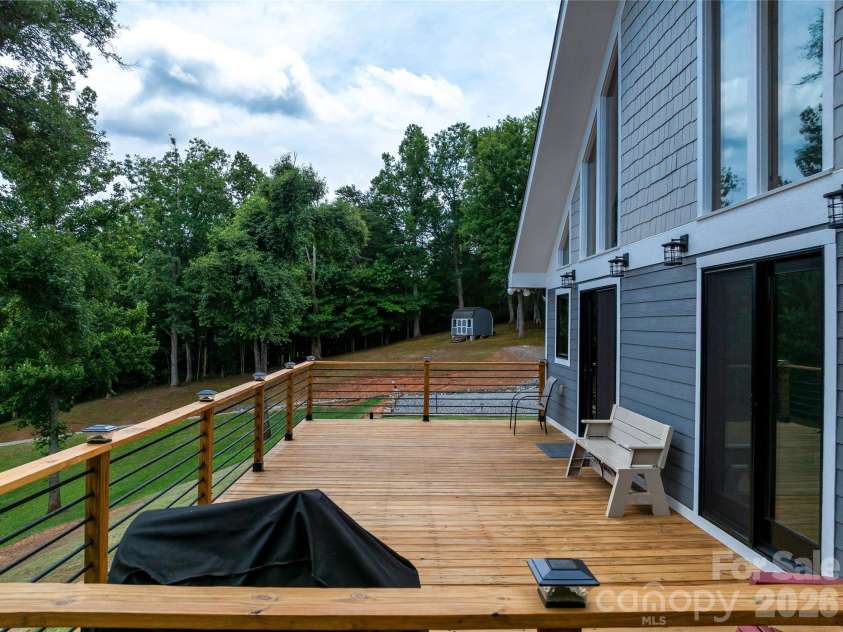143 Fox Grape Hollow Road, Mars Hill, NC 28754.  MLS# CAR4397871, YatesRealty ID 39652. 