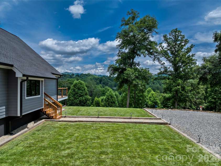 143 Fox Grape Hollow Road, Mars Hill, NC 28754.  MLS# CAR4397871, YatesRealty ID 39652. 