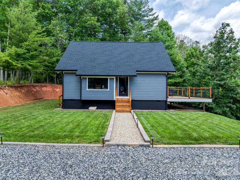 143 Fox Grape Hollow Road, Mars Hill, NC 28754.  MLS# CAR4397871, YatesRealty ID 39652. 