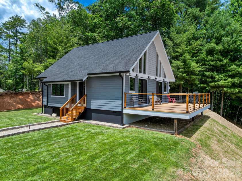 143 Fox Grape Hollow Road, Mars Hill, NC 28754.  MLS# CAR4397871, YatesRealty ID 39652. 
