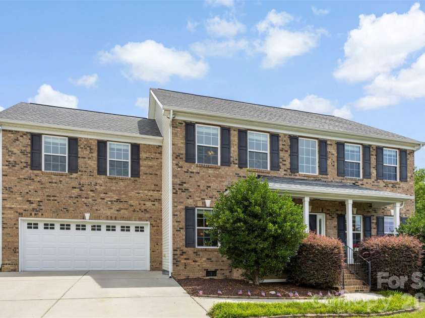 1086 Arrowhead Drive, Concord, NC 28025.  MLS# CAR4397947, YatesRealty ID 39653. 
