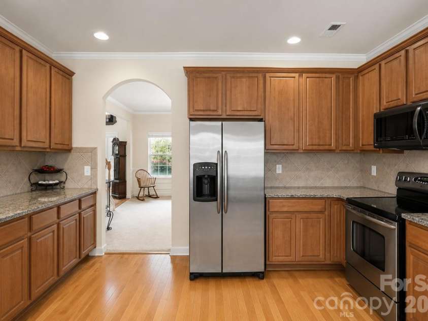 1086 Arrowhead Drive, Concord, NC 28025.  MLS# CAR4397947, YatesRealty ID 39653. 