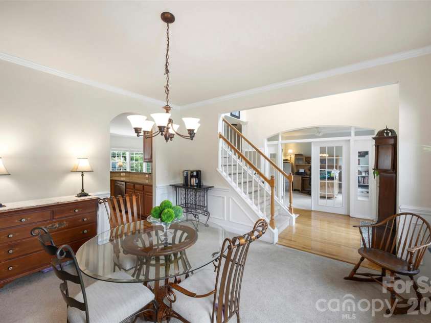 1086 Arrowhead Drive, Concord, NC 28025.  MLS# CAR4397947, YatesRealty ID 39653. 