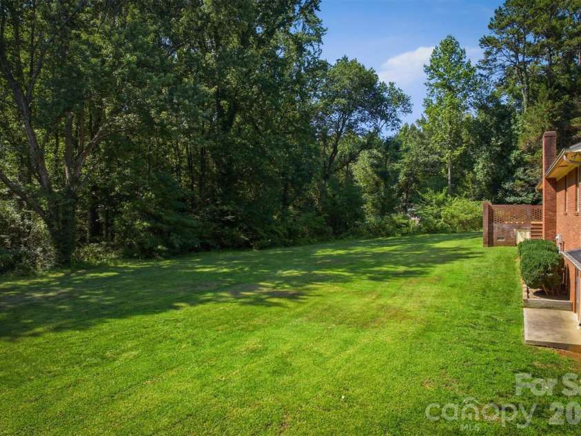 1208 35th Street Place, Conover, NC 28613.  MLS# CAR4405969, YatesRealty ID 39654. 