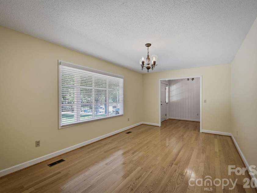 1208 35th Street Place, Conover, NC 28613.  MLS# CAR4405969, YatesRealty ID 39654. 